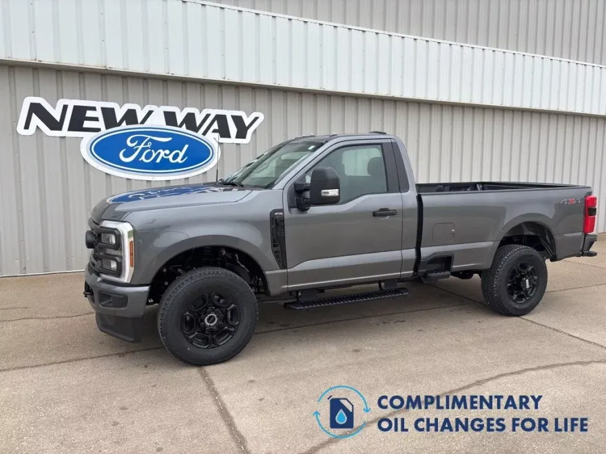 2025 Ford F-350 XL photo 1