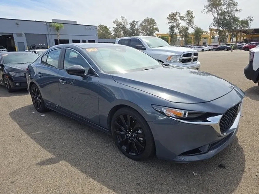 2024 Mazda Mazda3 2.5 Carbon Base photo 1