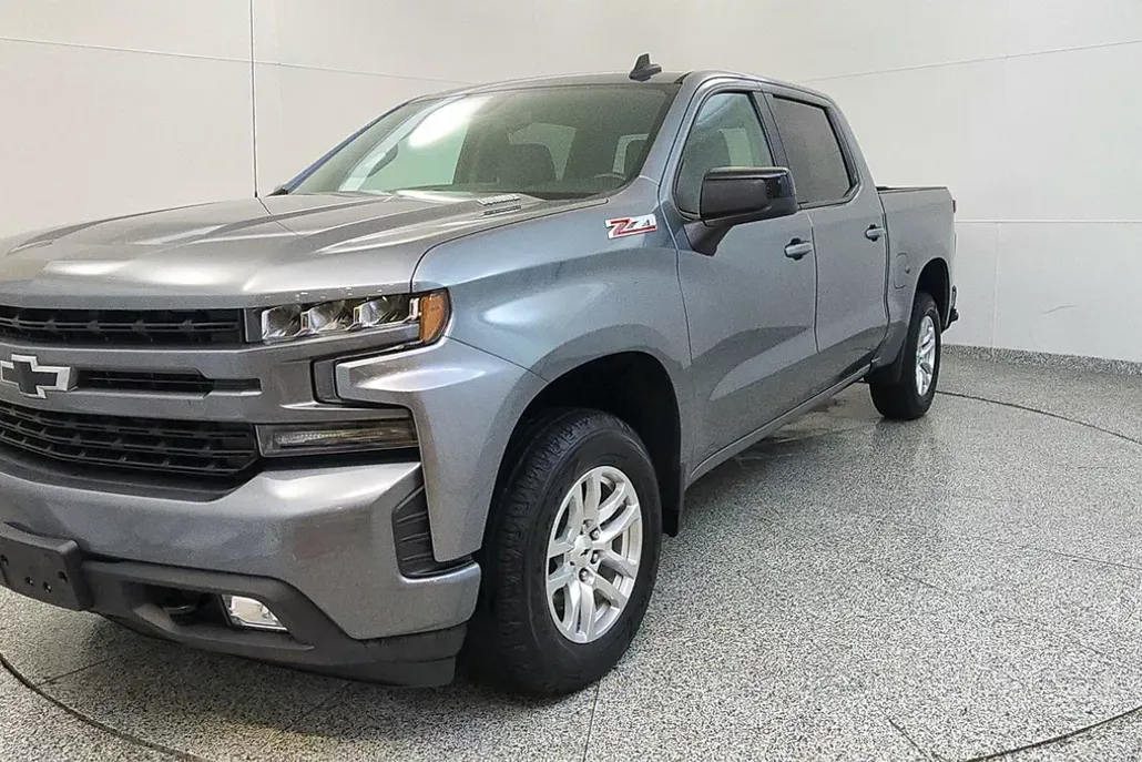 2021 Chevrolet Silverado 1500 RST photo 1