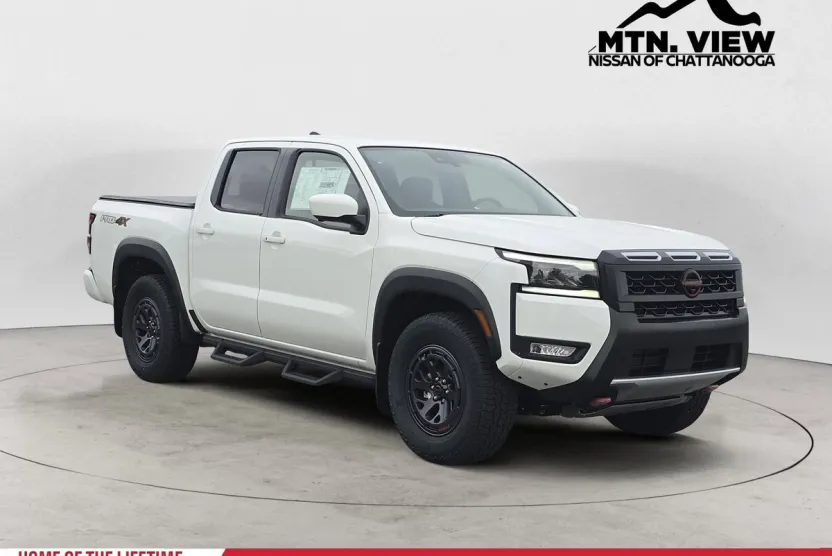 2026 Nissan Frontier PRO-4X photo 1