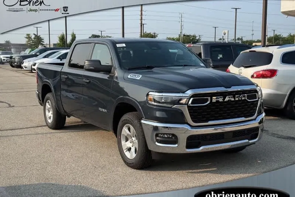 2025 Ram 1500 Big Horn photo 1