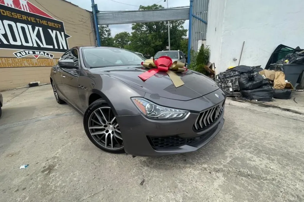 2018 Maserati Ghibli photo 1