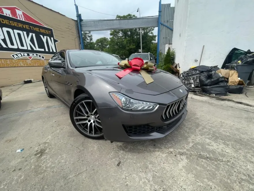 2018 Maserati Ghibli photo 1