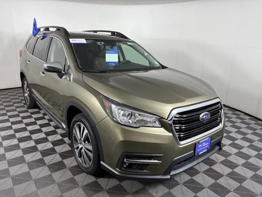 2022 Subaru Ascent Touring photo 1