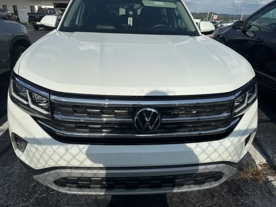 2023 Volkswagen Atlas V6 SE Technology photo 1