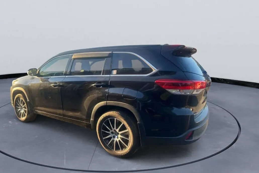2017 Toyota Highlander SE XLE photo 1