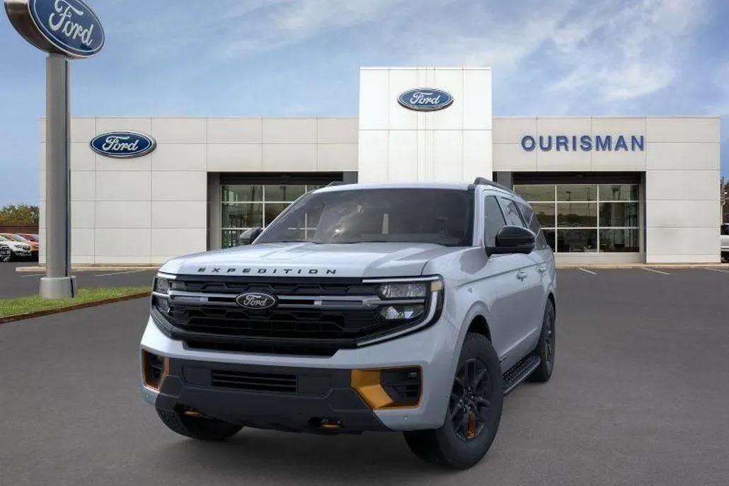 2025 Ford Expedition photo 1