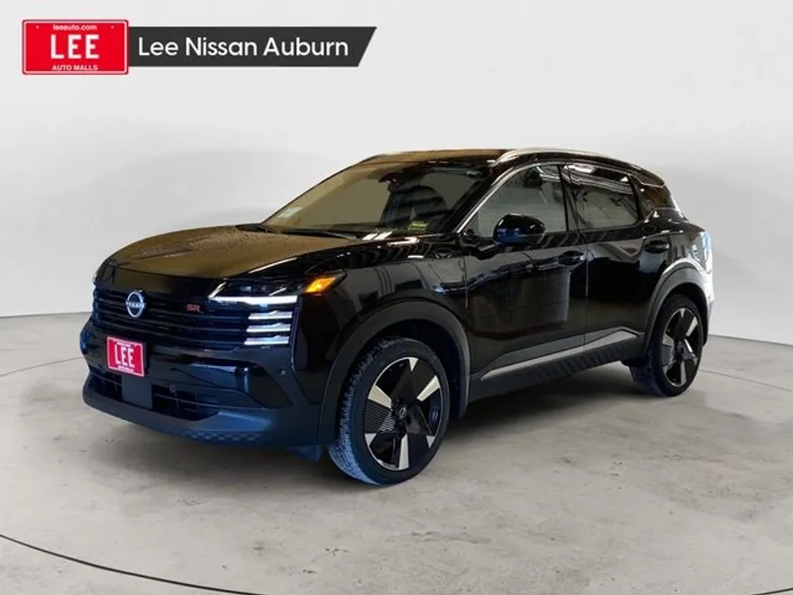 2025 Nissan Kicks SR photo 1