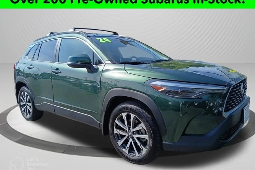 2024 Toyota Corolla Cross XLE photo 1
