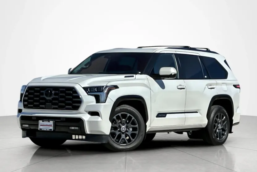 2024 Toyota Sequoia Platinum photo 1