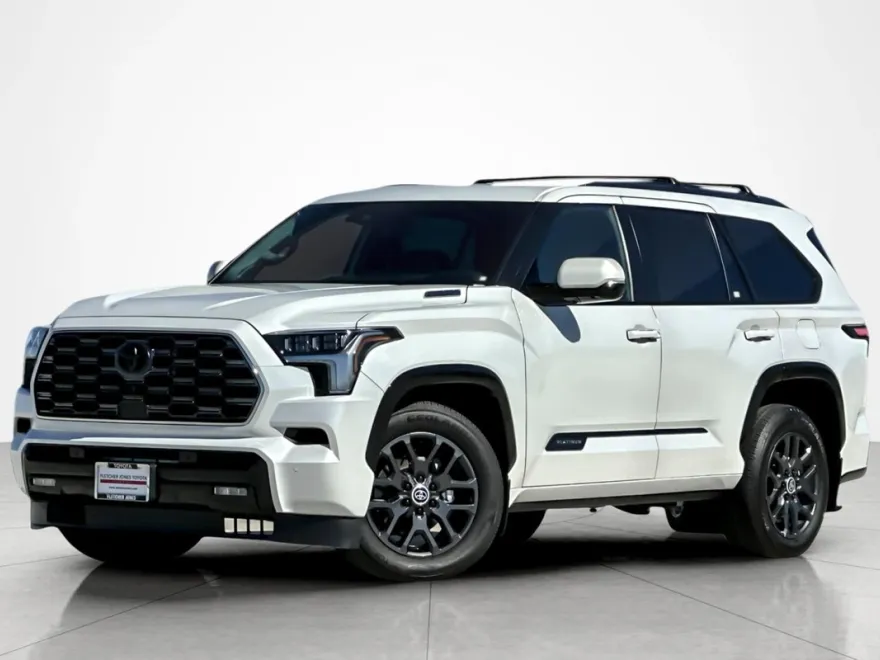 2024 Toyota Sequoia Platinum photo 1