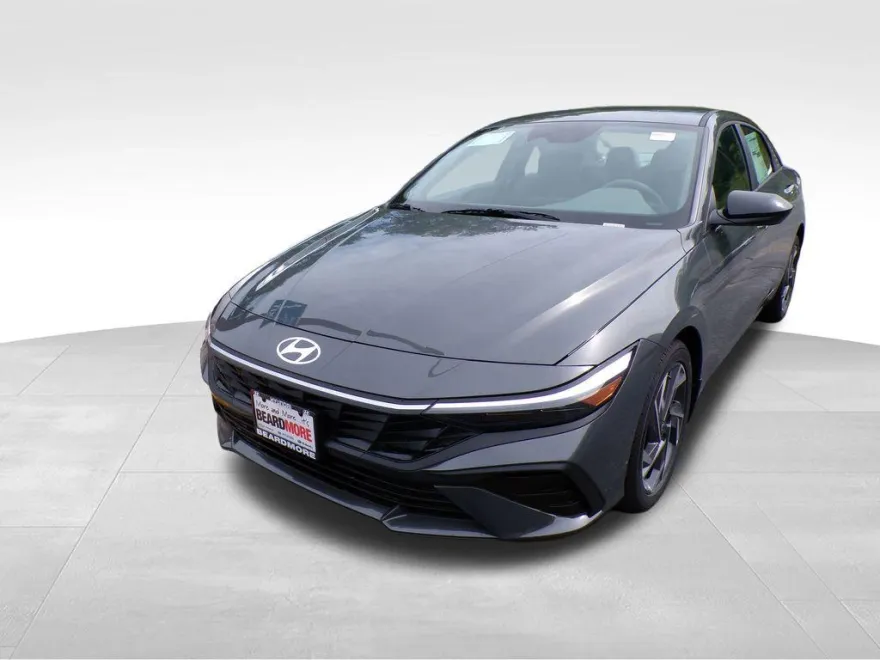 2025 Hyundai Elantra SEL Sport photo 1