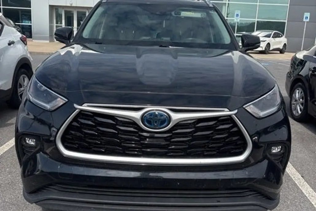 2021 Toyota Highlander Hybrid XLE photo 1
