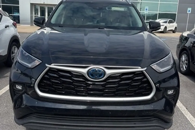 2021 Toyota Highlander Hybrid XLE photo 1
