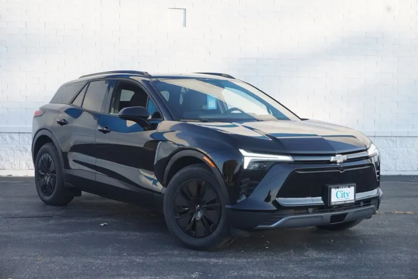 2026 Chevrolet Blazer EV photo 1