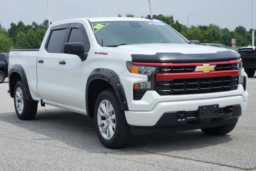 2022 Chevrolet Silverado 1500 Custom photo 1