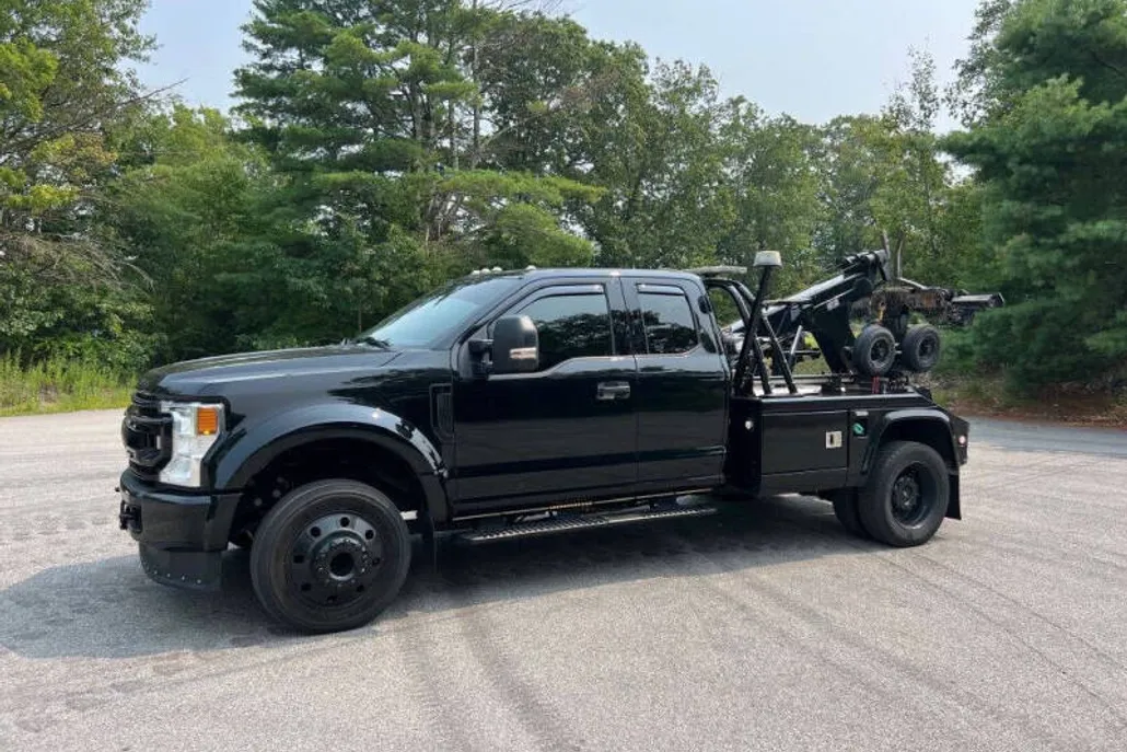 2020 Ford F-550 XLT photo 1