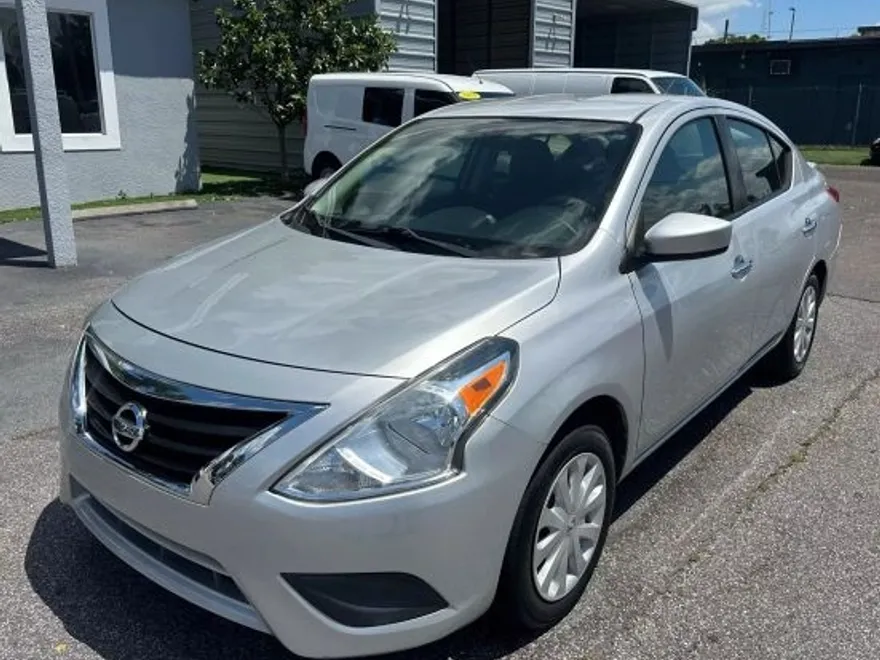 2019 Nissan Versa SV Sedan photo 1