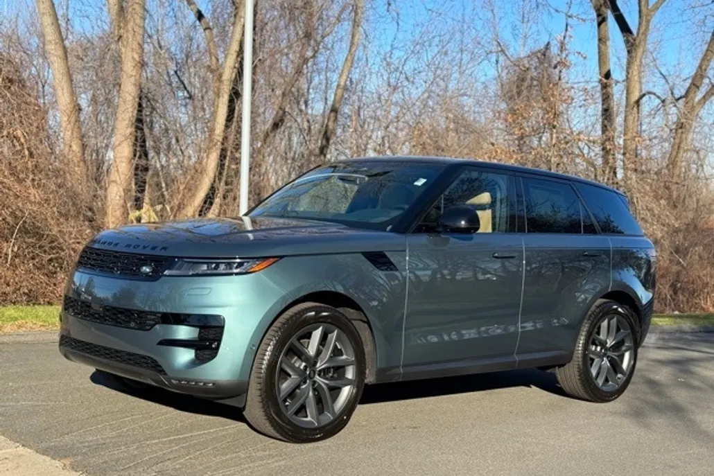 2024 Land Rover Range Rover Sport SE photo 1