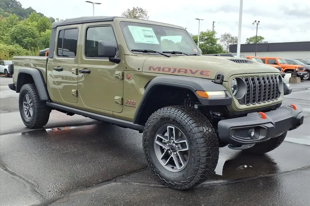 2025 Jeep Gladiator Mojave photo 1