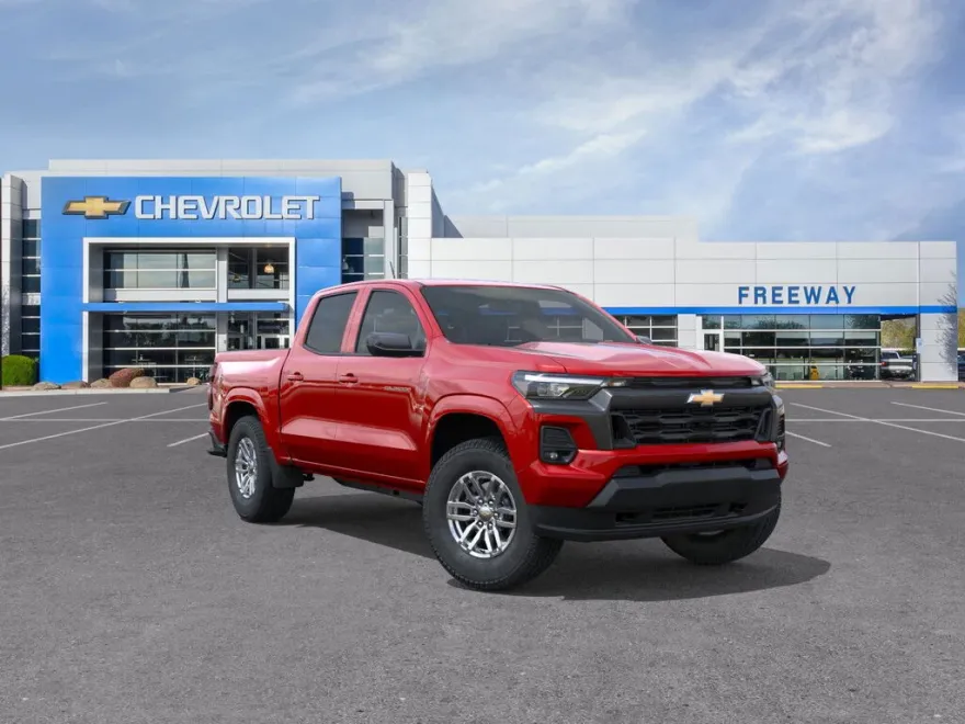 2026 Chevrolet Colorado LT photo 1