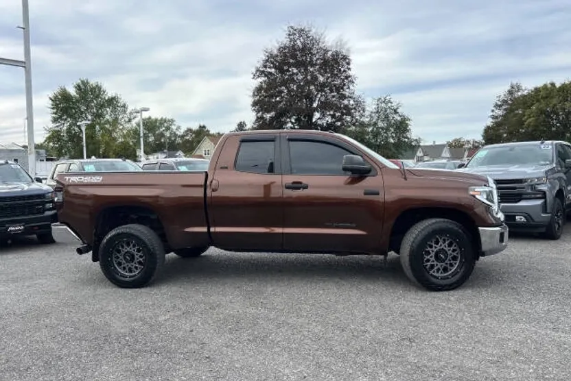 2016 Toyota Tundra TRD Pro photo 1