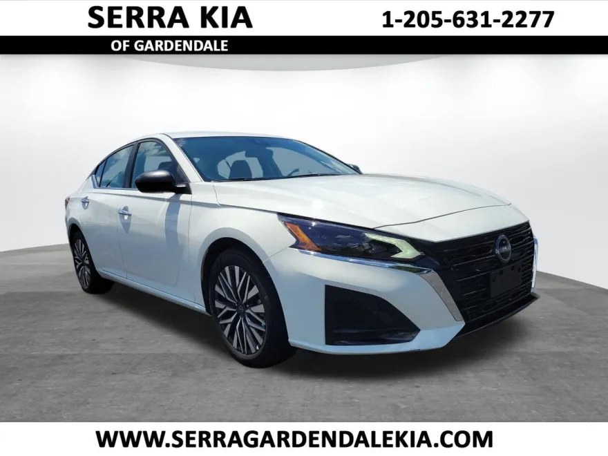 2025 Nissan Altima SV photo 1