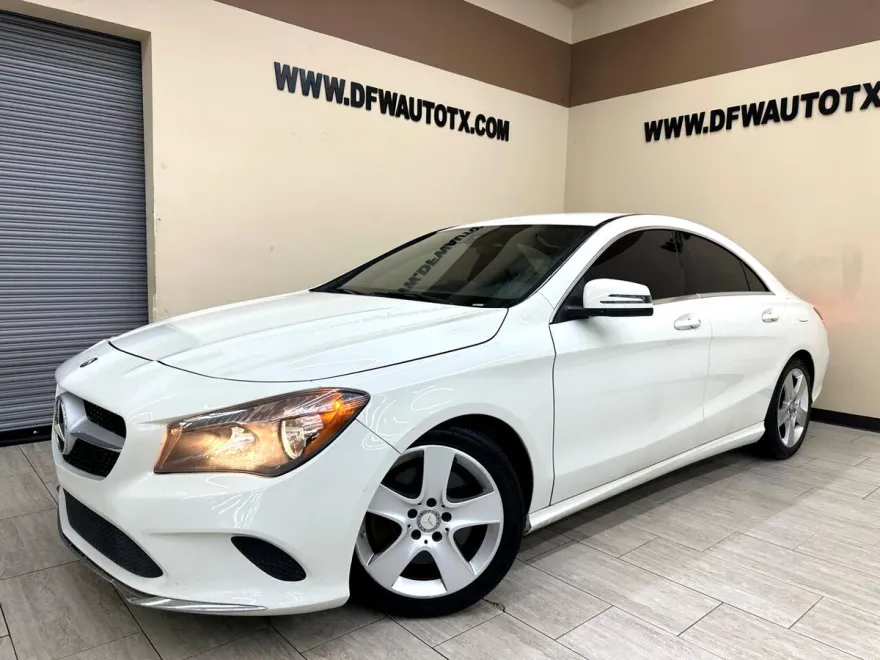 2017 Mercedes Benz CLA 250 4MATIC photo 1