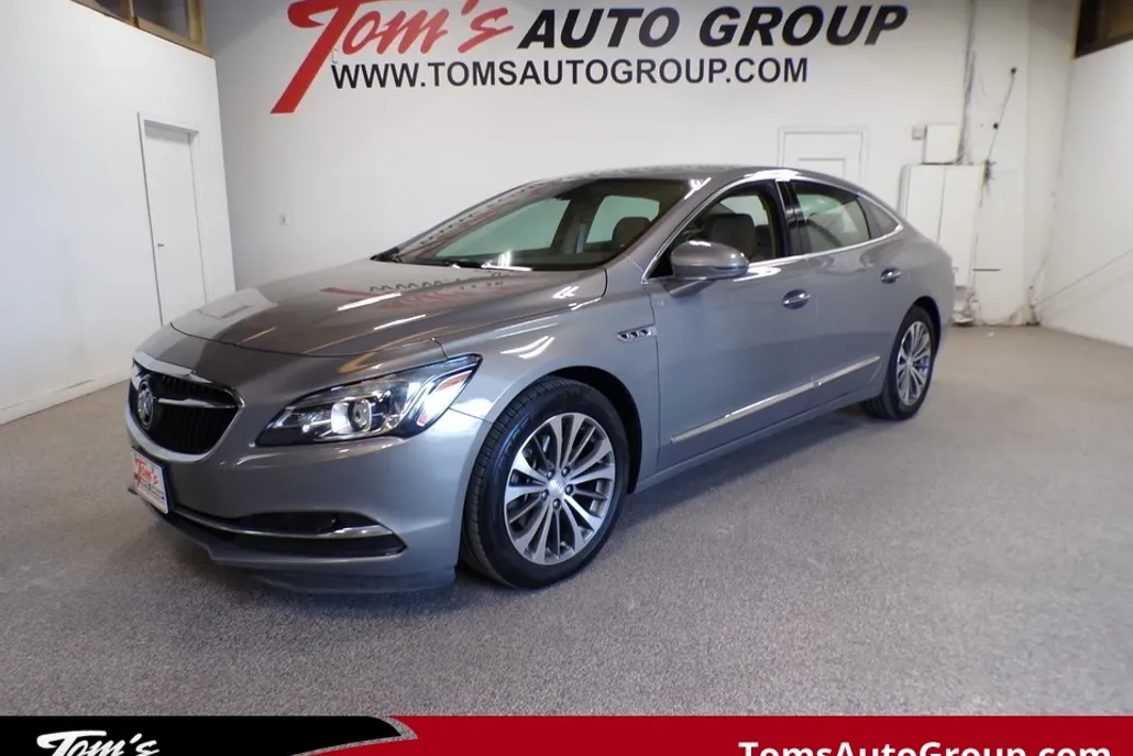 2018 Buick LaCrosse Preferred photo 1