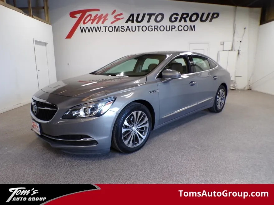 2018 Buick LaCrosse Preferred photo 1