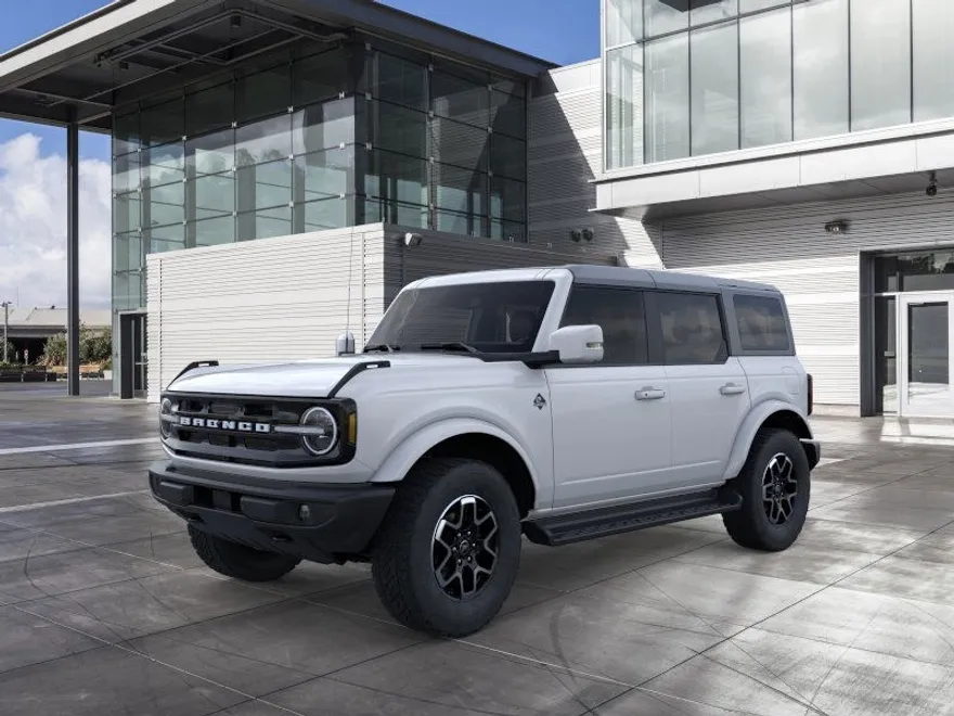 2025 Ford Bronco Outer Banks photo 1