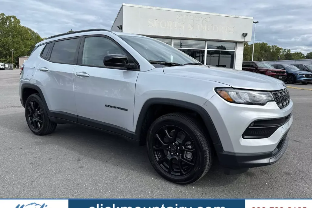 2026 Jeep Compass Latitude Altitude photo 1