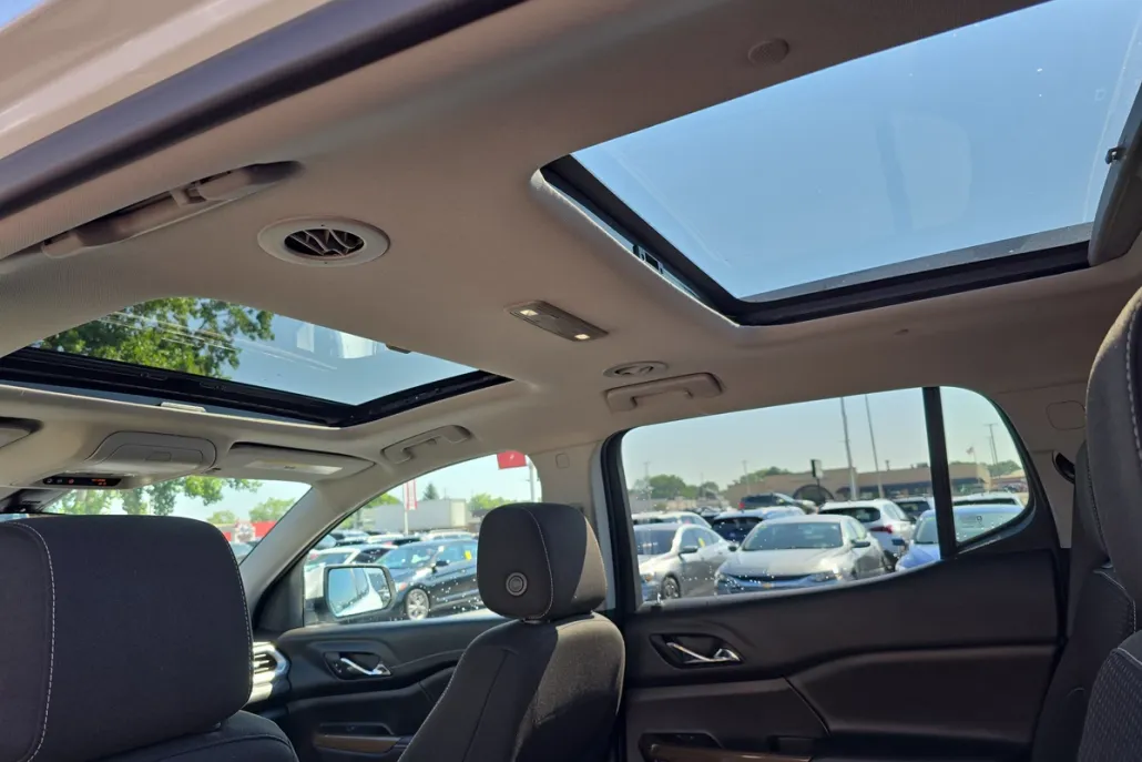 2023 Gmc Acadia SLE photo 1
