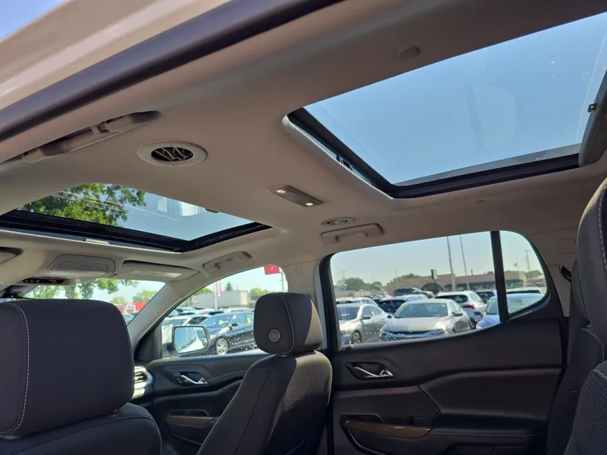 2023 Gmc Acadia SLE photo 1