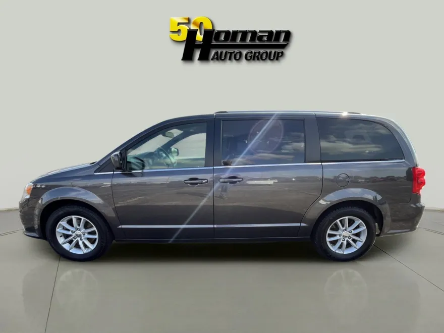 2020 Dodge Grand Caravan SXT photo 1