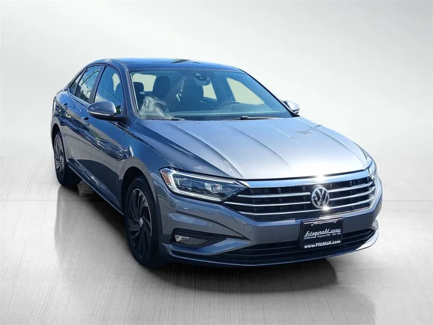 2019 Volkswagen Jetta SEL Premium photo 1