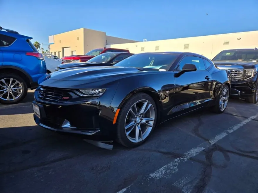 2020 Chevrolet Camaro 1LT photo 1