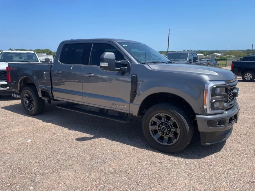 2023 Ford F-250 photo 1