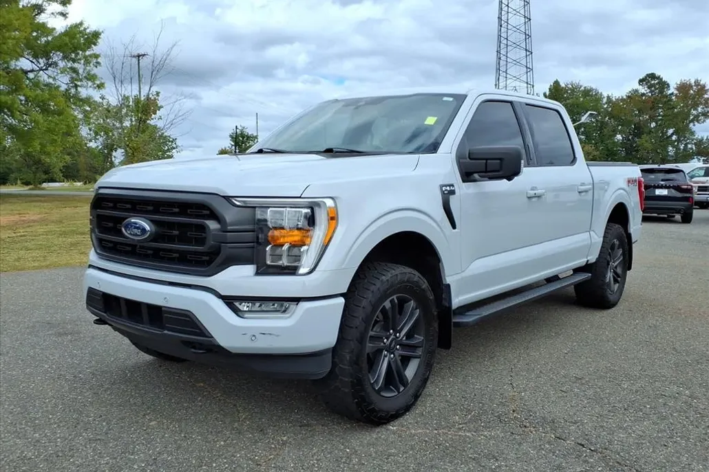 2022 Ford F-150 XLT photo 1