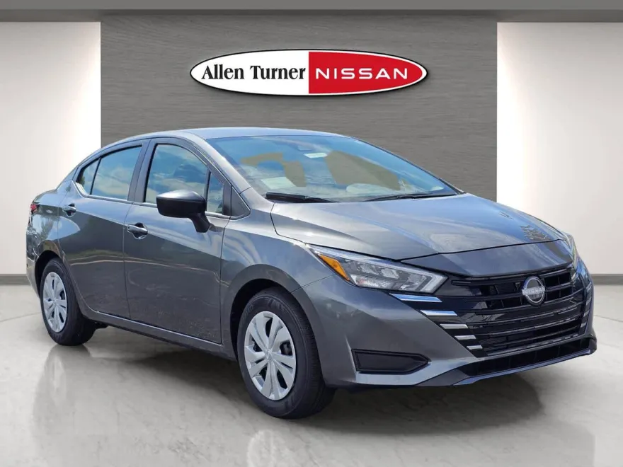 2025 Nissan Versa S photo 1