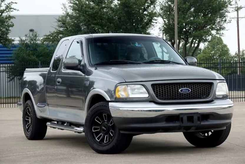 2003 Ford F-150 Lariat photo 1