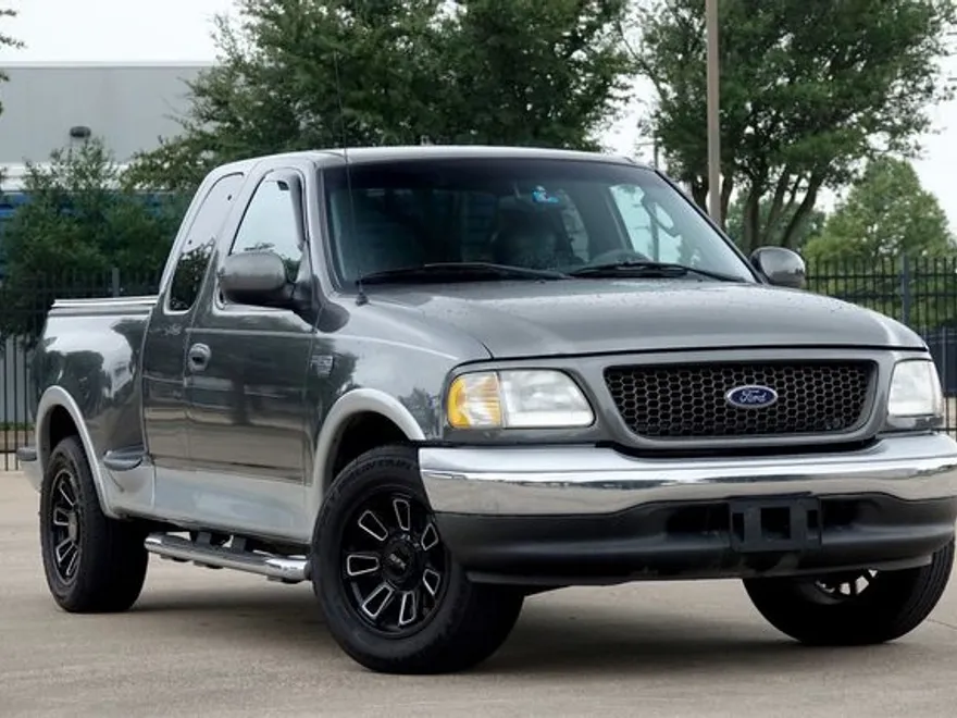 2003 Ford F-150 Lariat photo 1