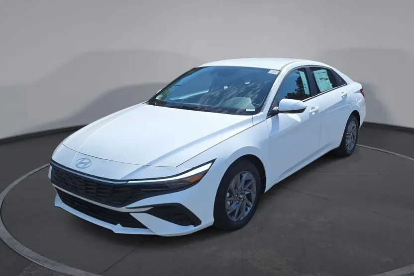 2025 Hyundai Elantra Hybrid Blue photo 1