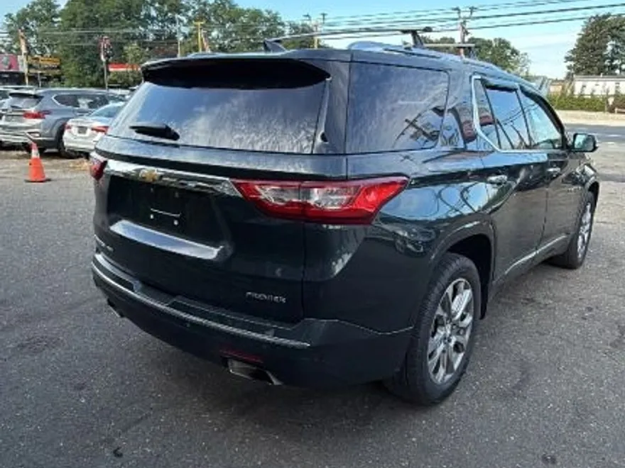 2019 Chevrolet Traverse Premier photo 1