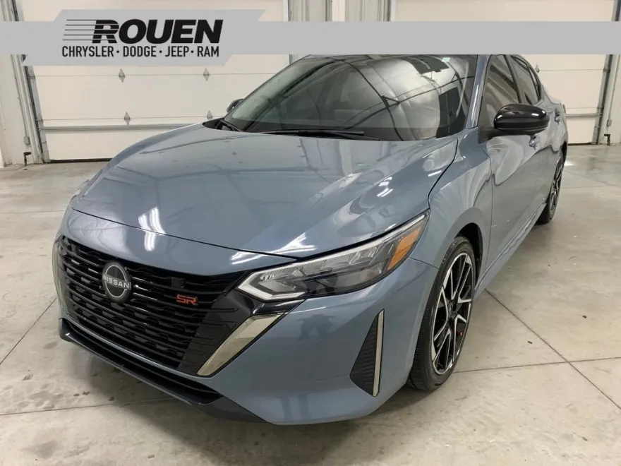 2024 Nissan Sentra SR photo 1