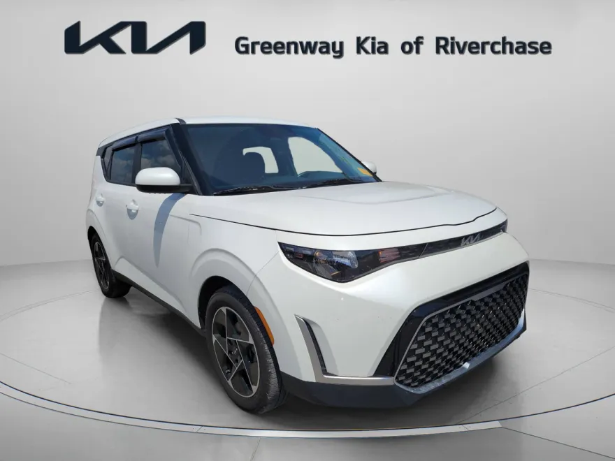 2023 Kia Soul EX photo 1