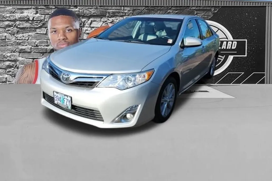 2012 Toyota Camry photo 1