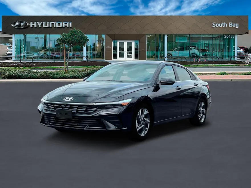2025 Hyundai Elantra Limited photo 1