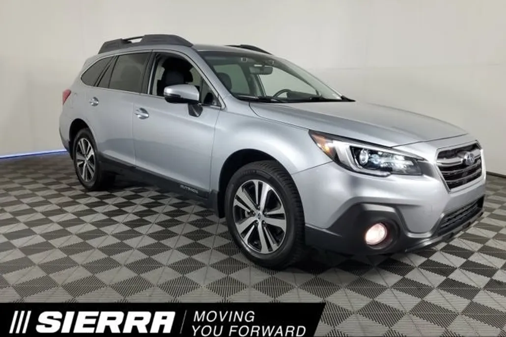 2018 Subaru Outback Limited photo 1
