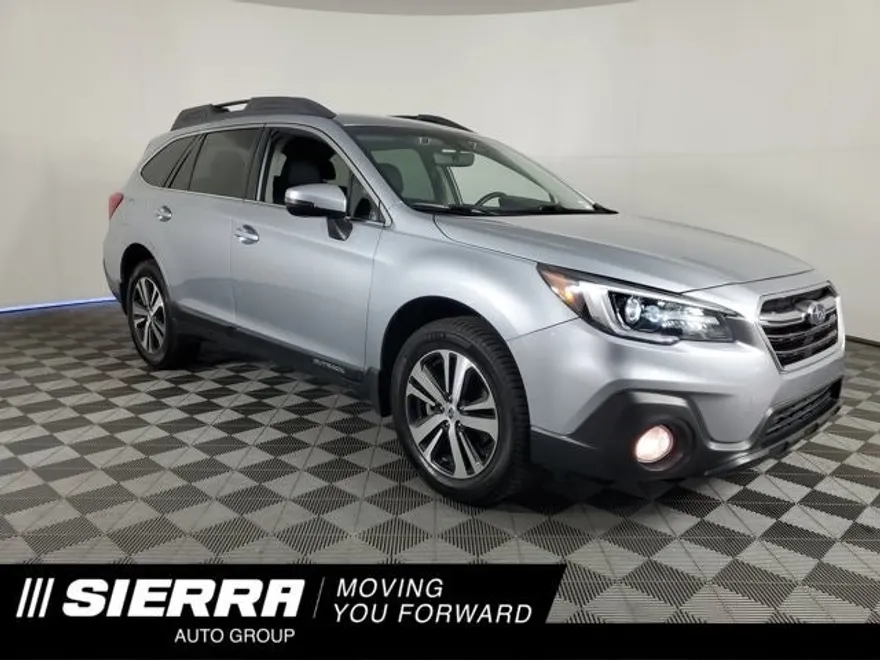 2018 Subaru Outback Limited photo 1
